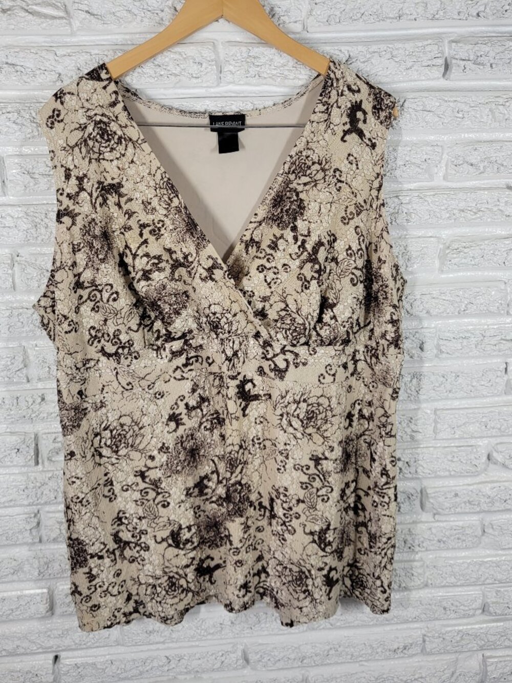 Lane Bryant 22/24 Beige Brown Floral Embroidered Mesh Tank Top V-Neck FLO150E